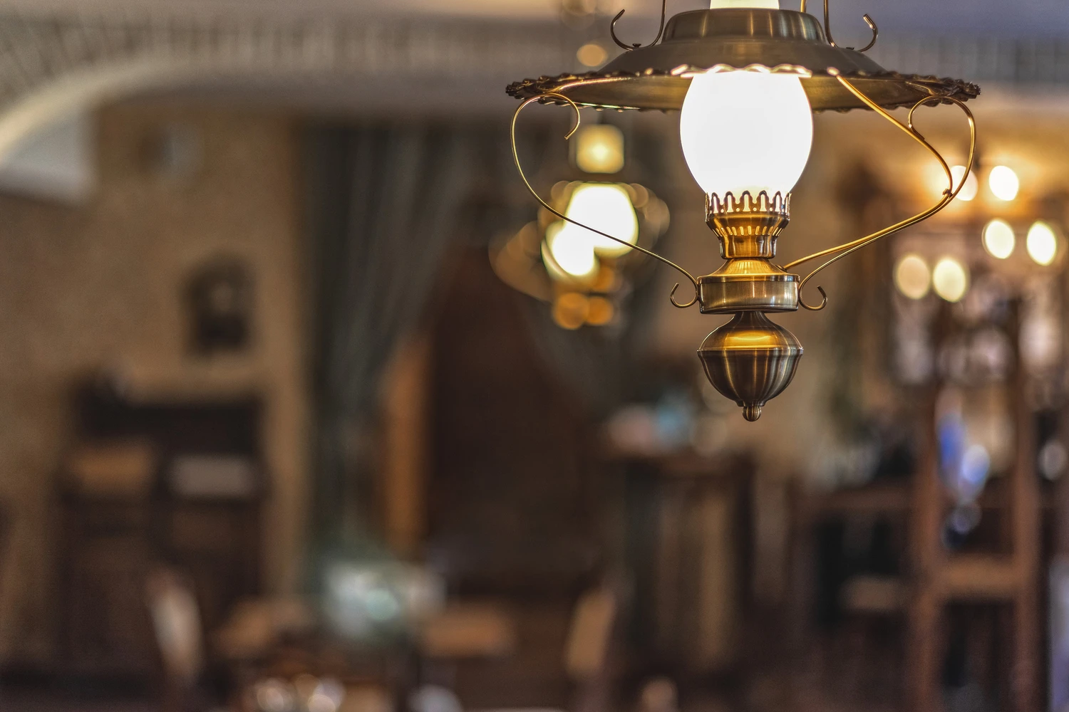 139709455_m (1) lamps in the old style in the interior of the cafe, selective focus<br />