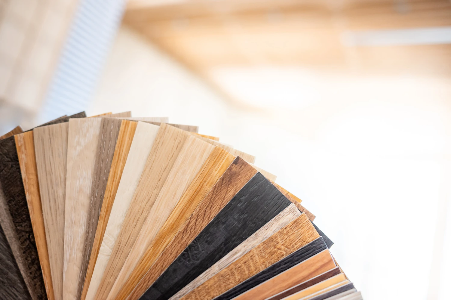 238509390_m (1) Sample of wood laminated materials in natural collection. Set of wooden veneer texture or MDF board swatch fan for interior finishing or furniture design<br />